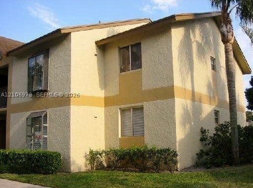 504 Gardens Dr 101