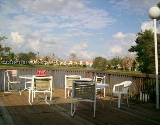 504 Gardens Dr 101