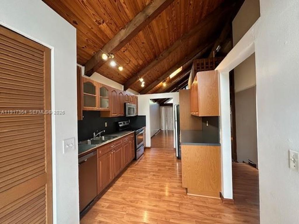 Photo of 423 N University Dr #4-13, Plantation, FL 33324 (MLS # A11917364)