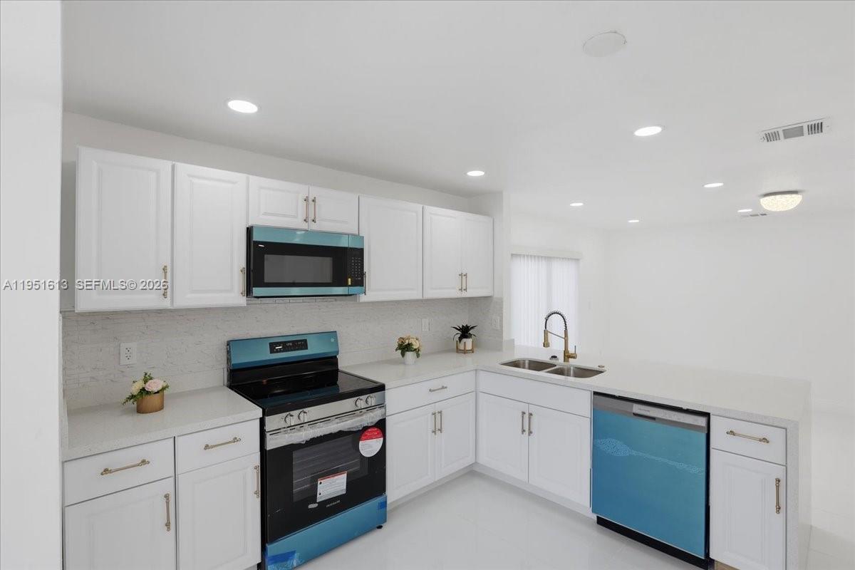 SAVANNAH PLAT 1 - Residential