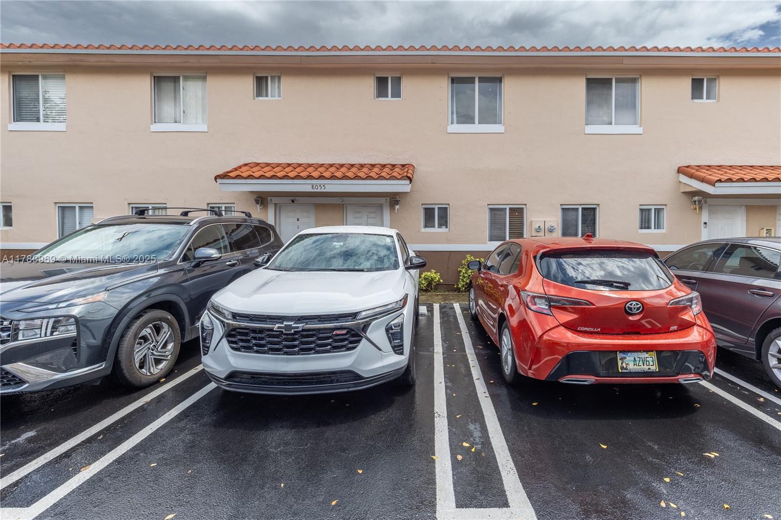 8055 Nw 8th St 7, Miami, Broward County, Florida - 2 Bedrooms  
3 Bathrooms - 
