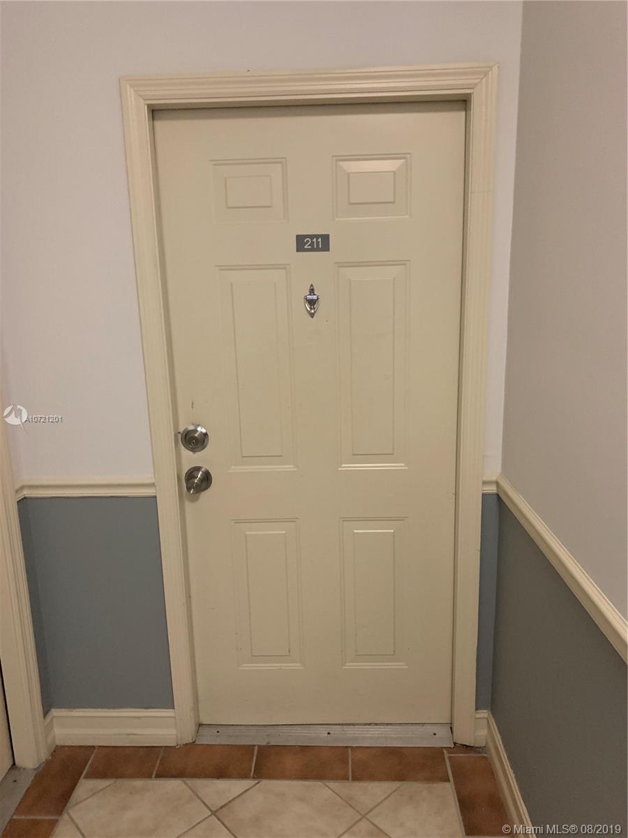 FRESHLY PAINTED UPDATED 1 BEDROOM/1 BATH IN THE DESIRABLE AREA OF COCONUT GROVE. COVERED ASSIGNED PARKING SPACE AND TILE FLOORS.THERE IS A WASHER AND DRYER INSIDE OF
THE UNIT. THIS CONDO IS LOCATED CLOSE TO UM, BRICKELL, CORAL GABLES AND DOWNTOWN MIAMI, SHOPPING AND RESTAURANTS.