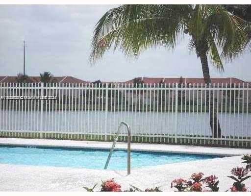 Photo 13 of 17 of 17769 SW 139th Ct 0 townhome