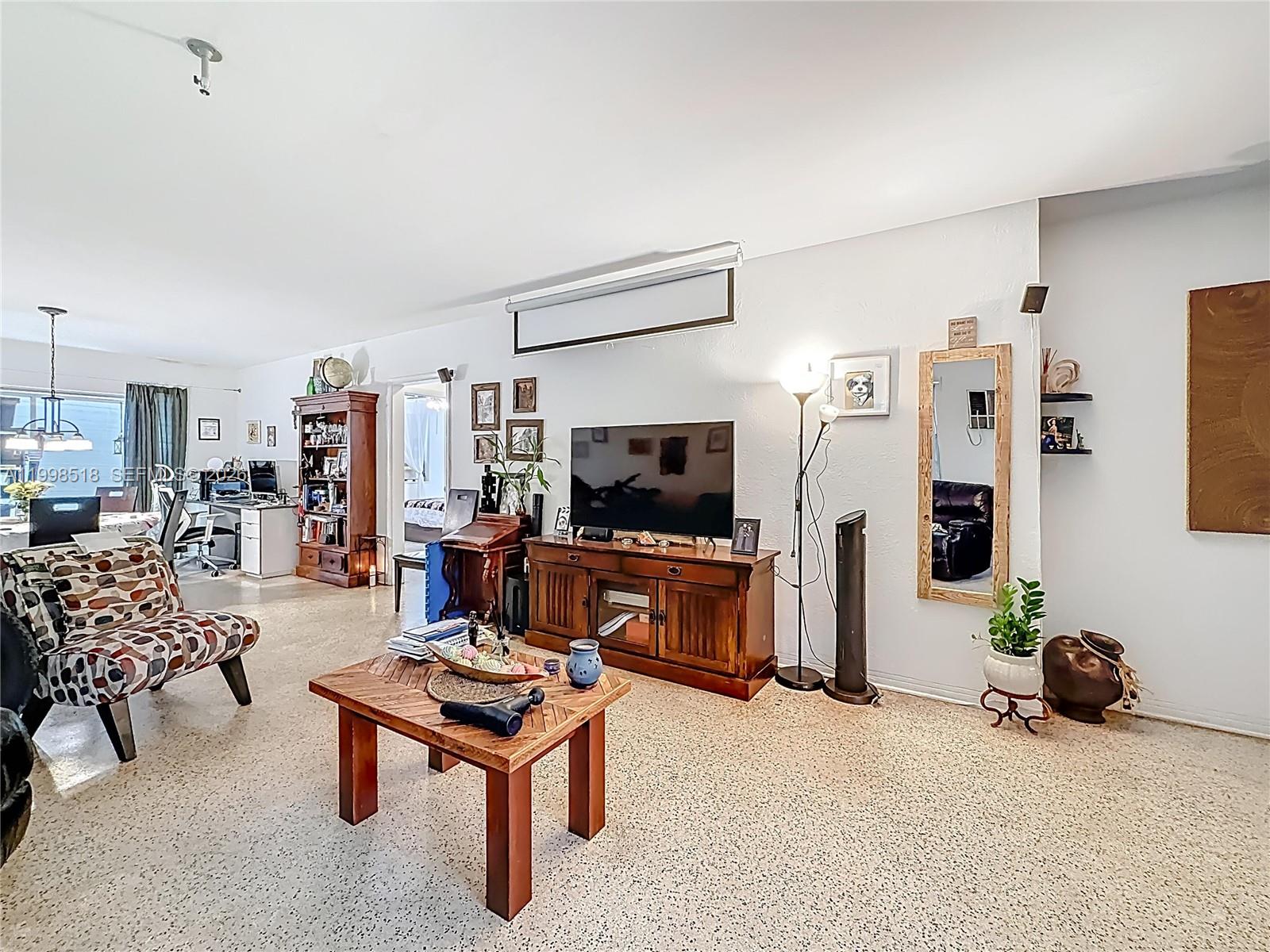 BISCAYNE HEIGHTS - Residential