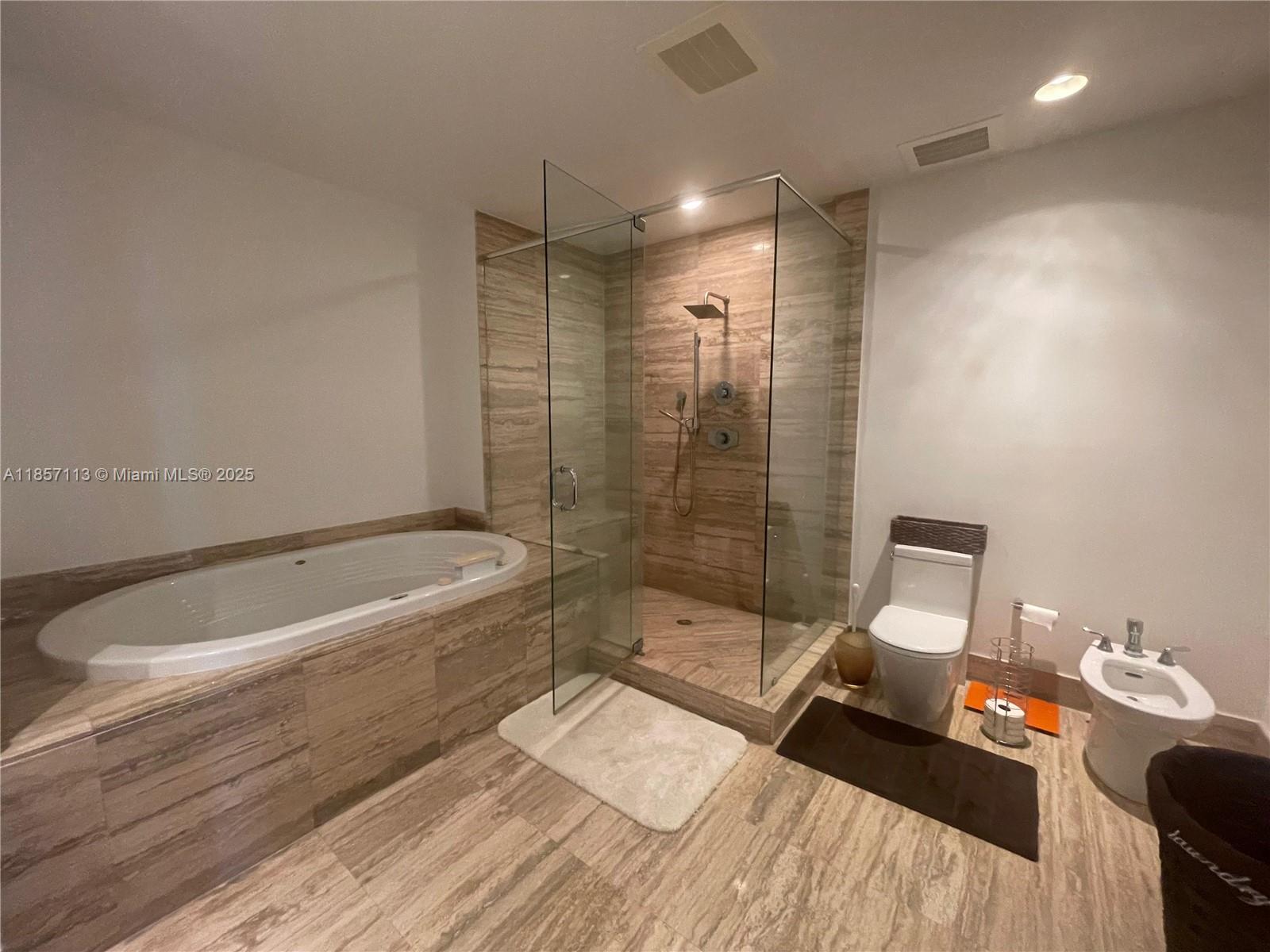 TDR TOWER I CONDO - Residential Lease