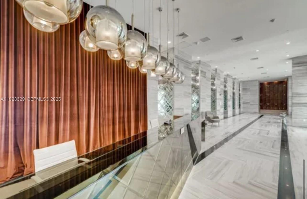 METROPICA NORTH TOWER ONE - Residential