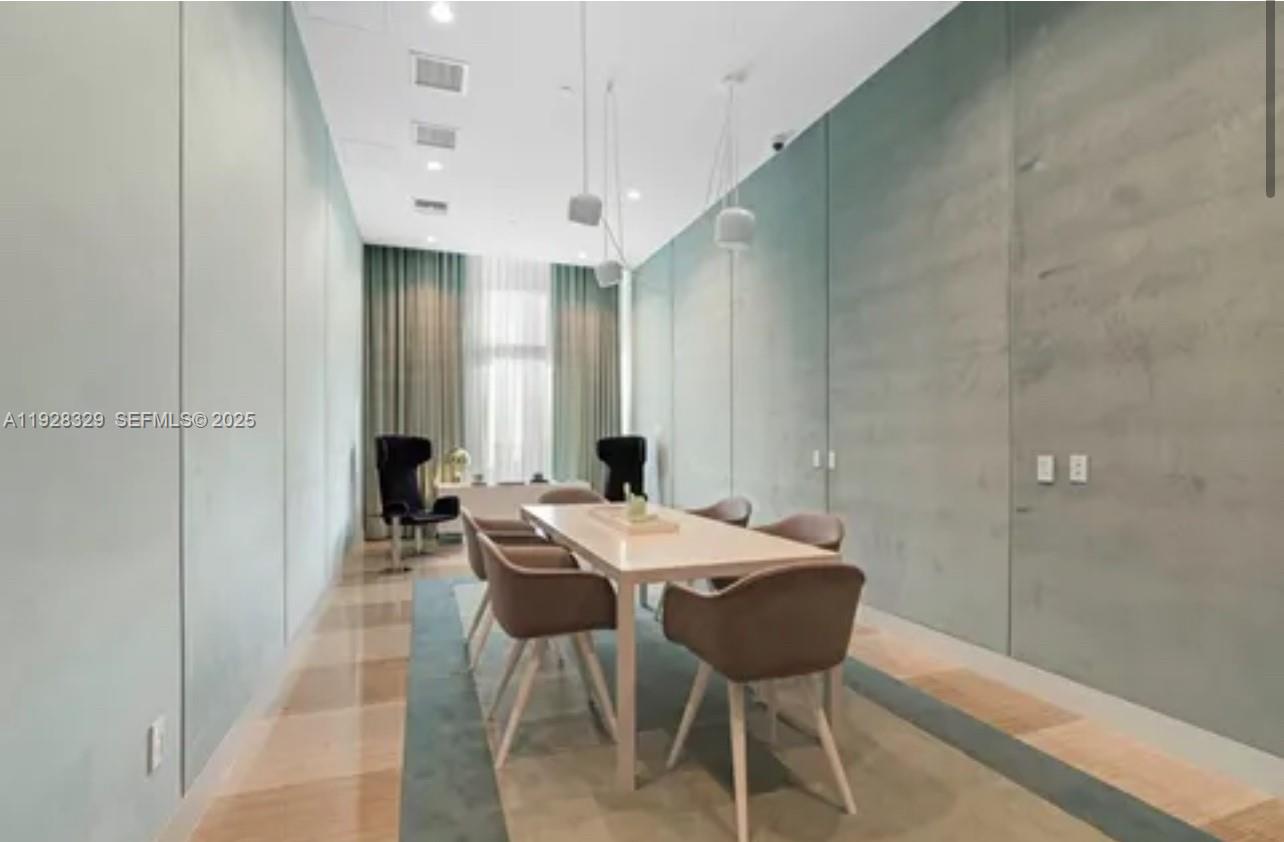 METROPICA NORTH TOWER ONE - Residential