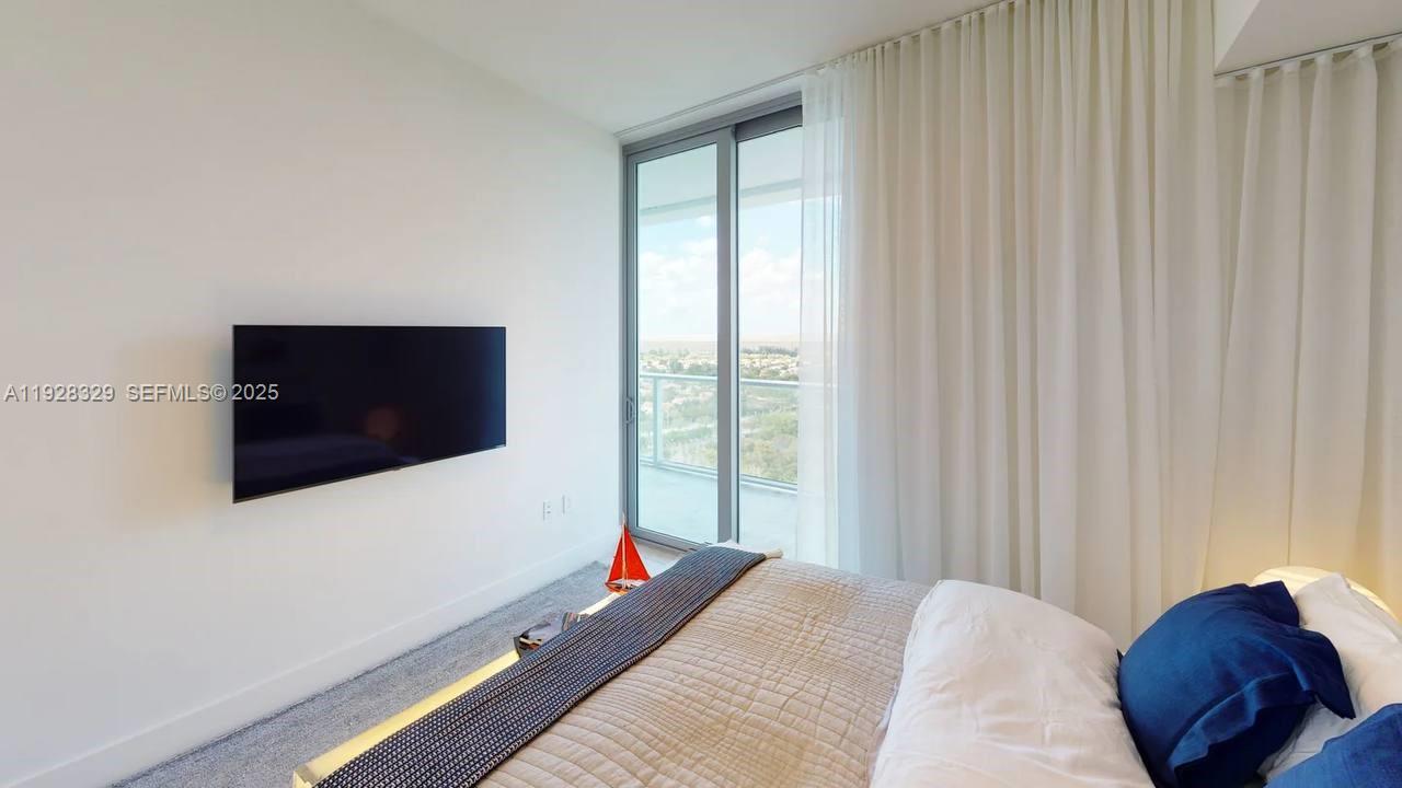 METROPICA NORTH TOWER ONE - Residential