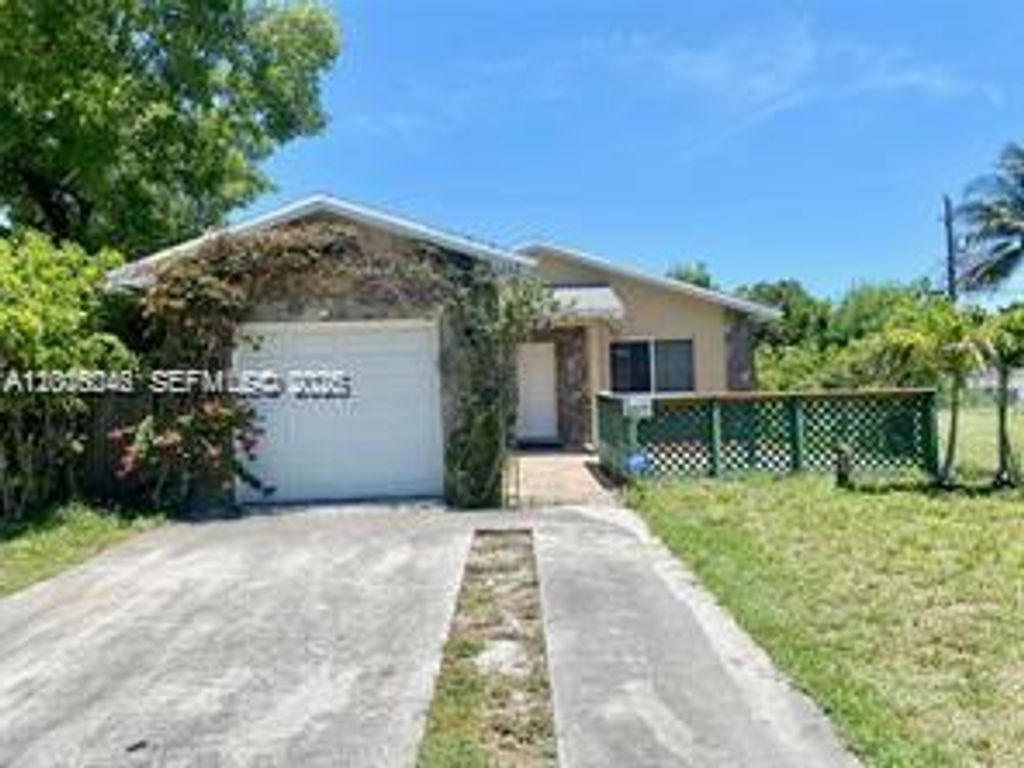 Photo of 2345 Douglas St #0, Hollywood, FL 33020 (MLS # A12016046)