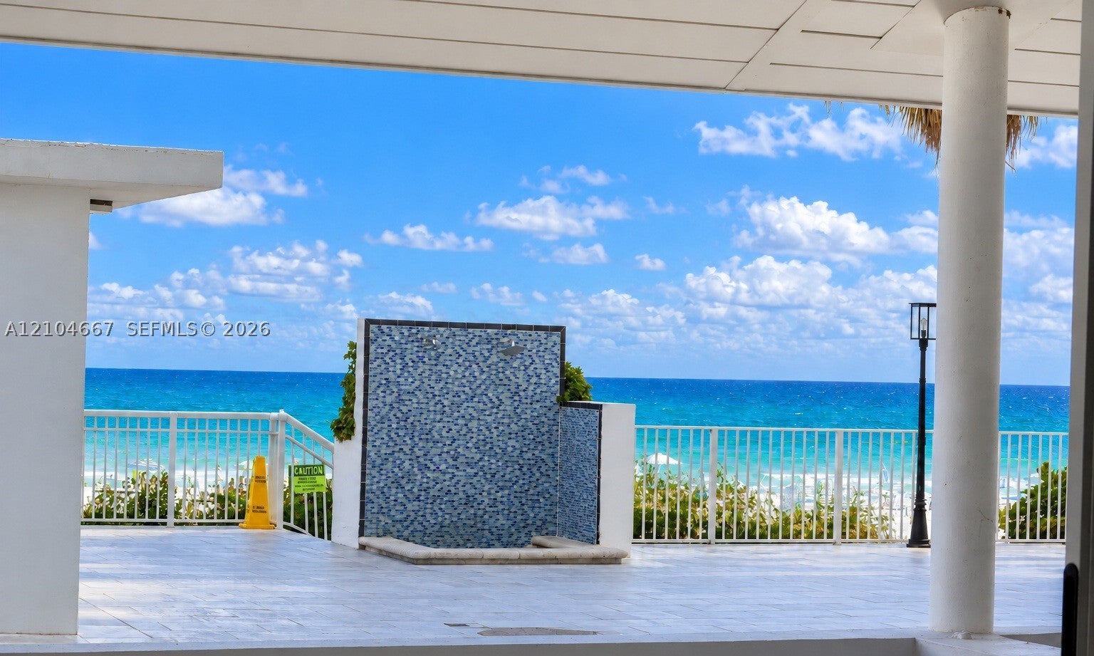 5601 Collins Ave M1