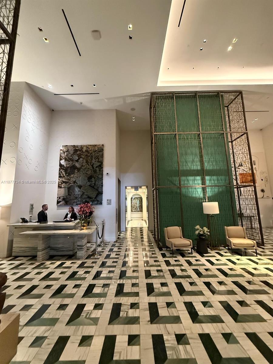 801 SMA RESIDENCES CONDO - Residential