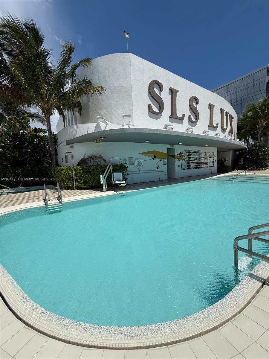 801 SMA RESIDENCES CONDO - Residential