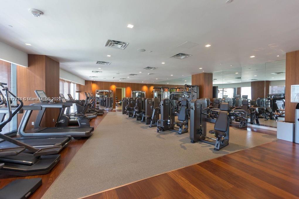 801 SMA RESIDENCES CONDO - Residential