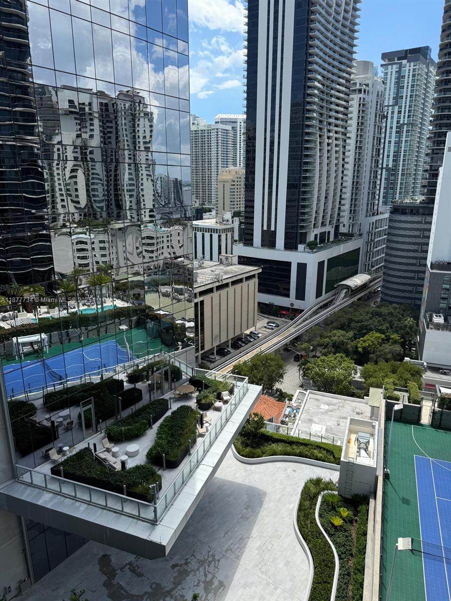 801 SMA RESIDENCES CONDO - Residential