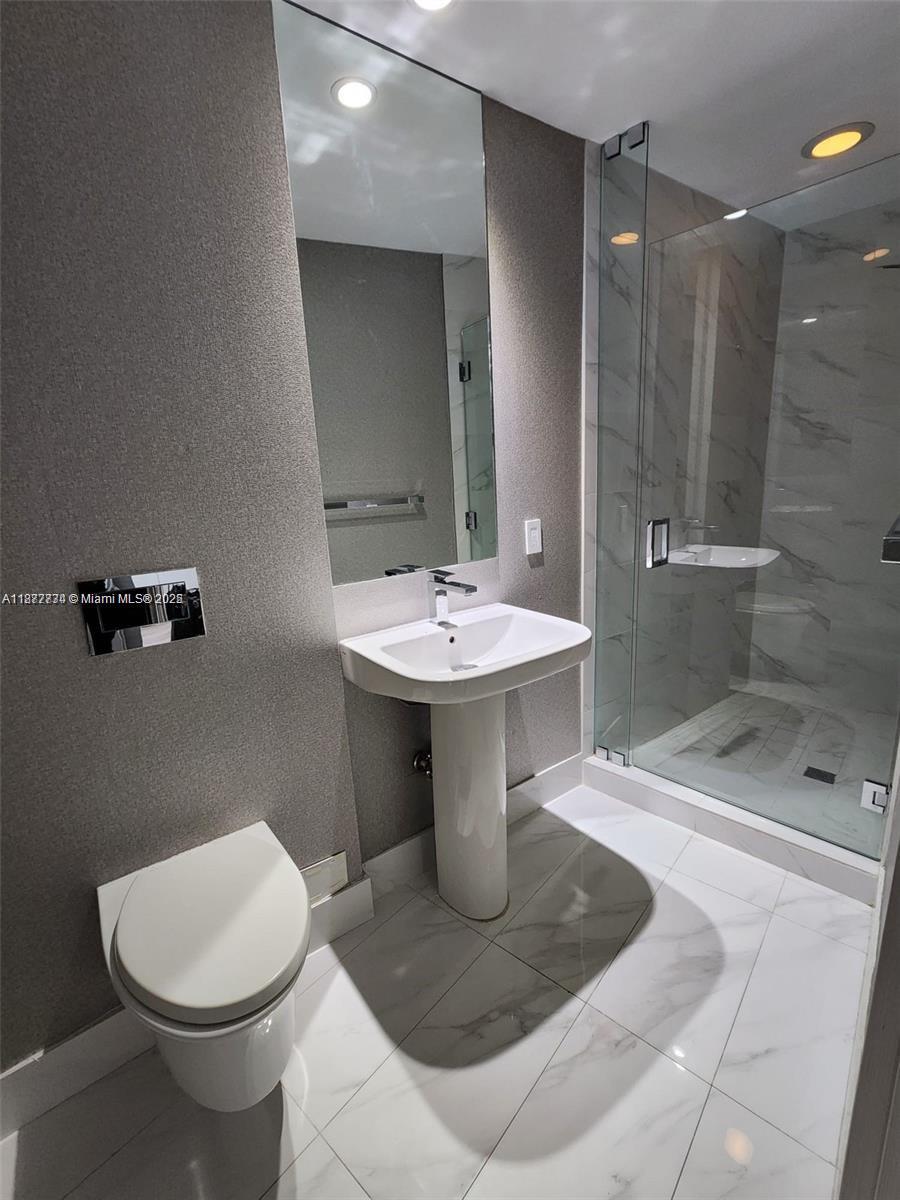 801 SMA RESIDENCES CONDO - Residential