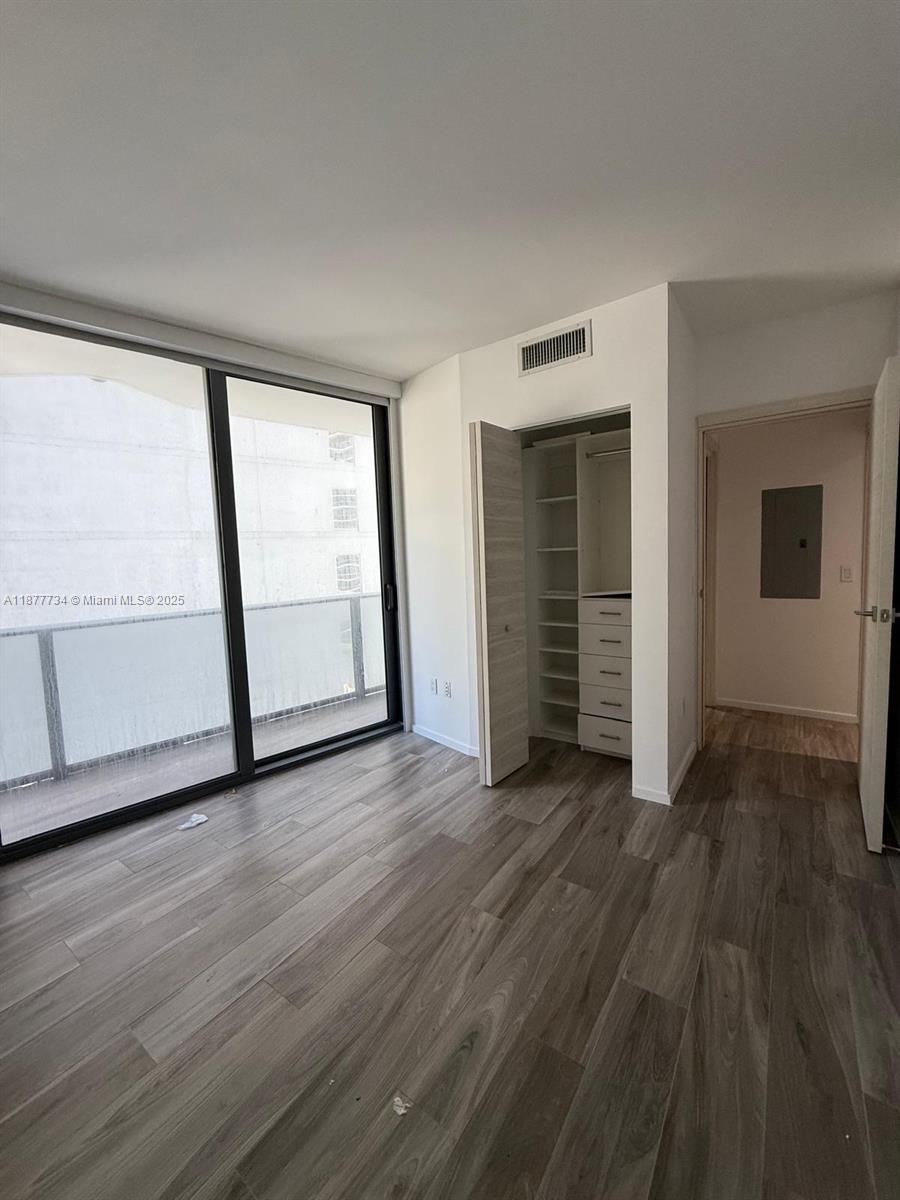 801 SMA RESIDENCES CONDO - Residential