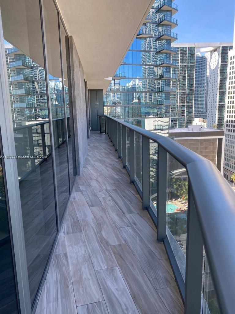 801 SMA RESIDENCES CONDO - Residential