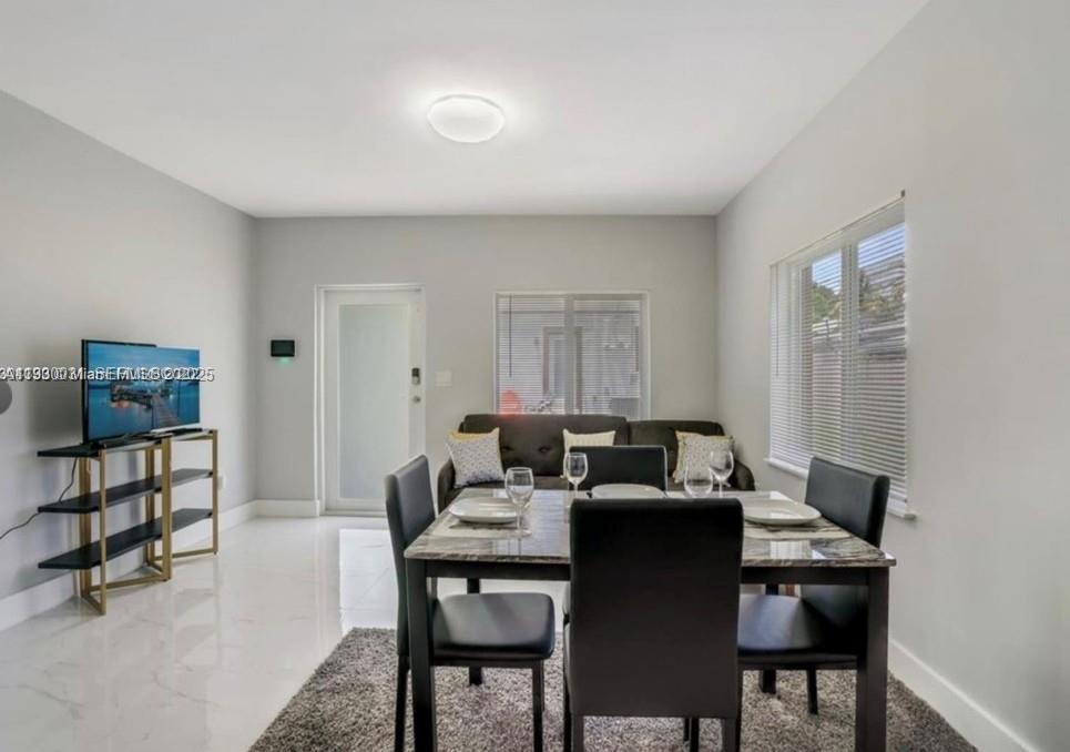 BISCAYNE SHORES CORR PLAT - Residential Lease