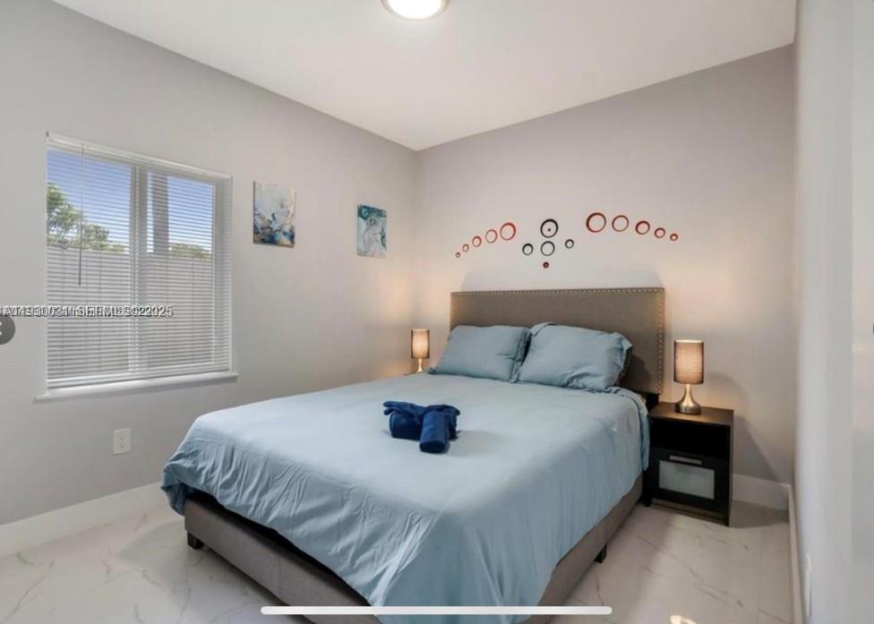 BISCAYNE SHORES CORR PLAT - Residential Lease