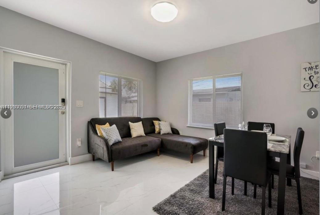 BISCAYNE SHORES CORR PLAT - Residential Lease