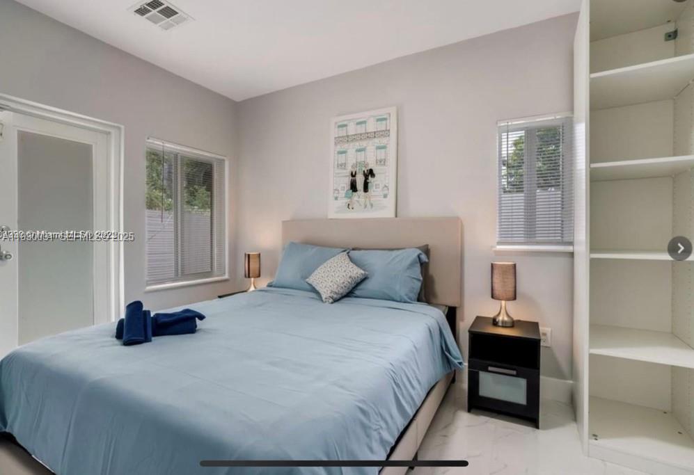 BISCAYNE SHORES CORR PLAT - Residential Lease