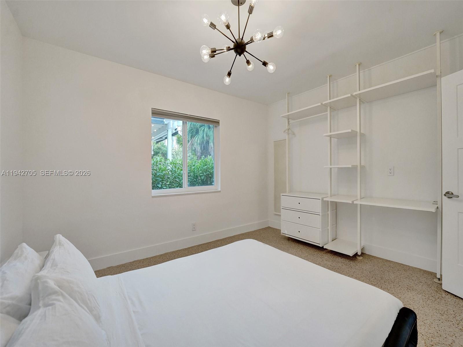 LAUDERDALE GROVES AMEN PL - Residential