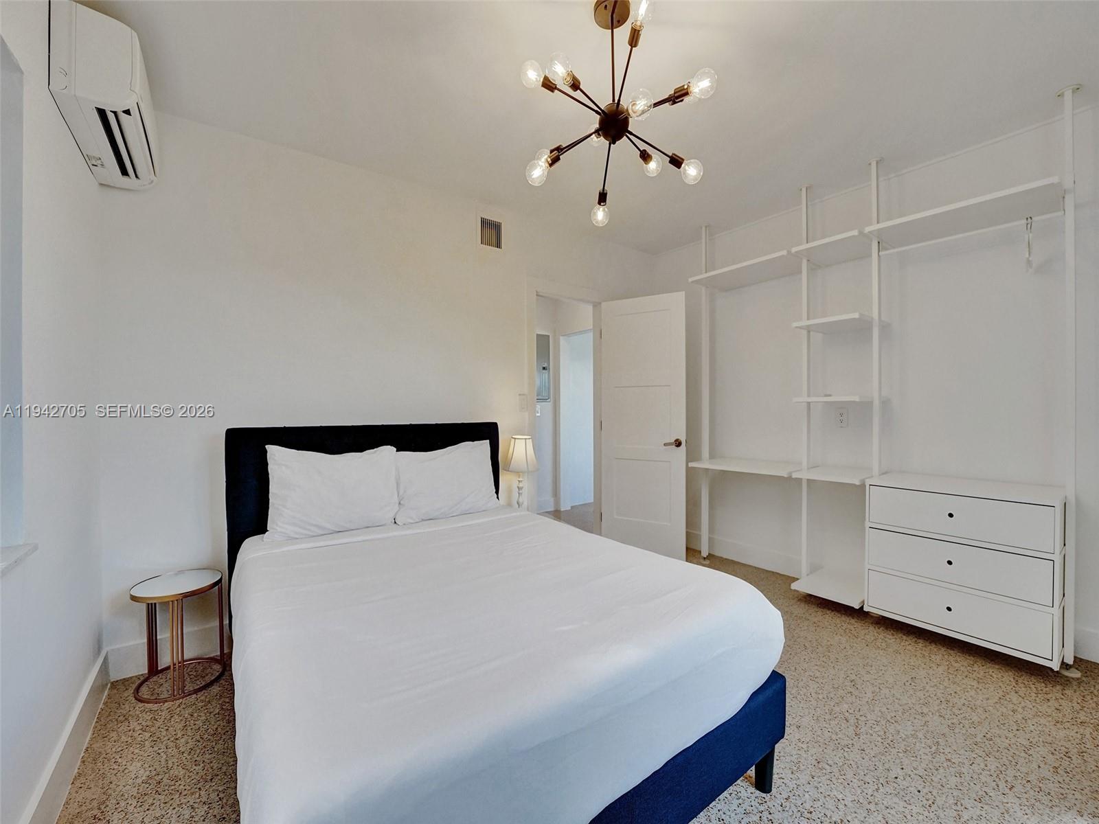 LAUDERDALE GROVES AMEN PL - Residential