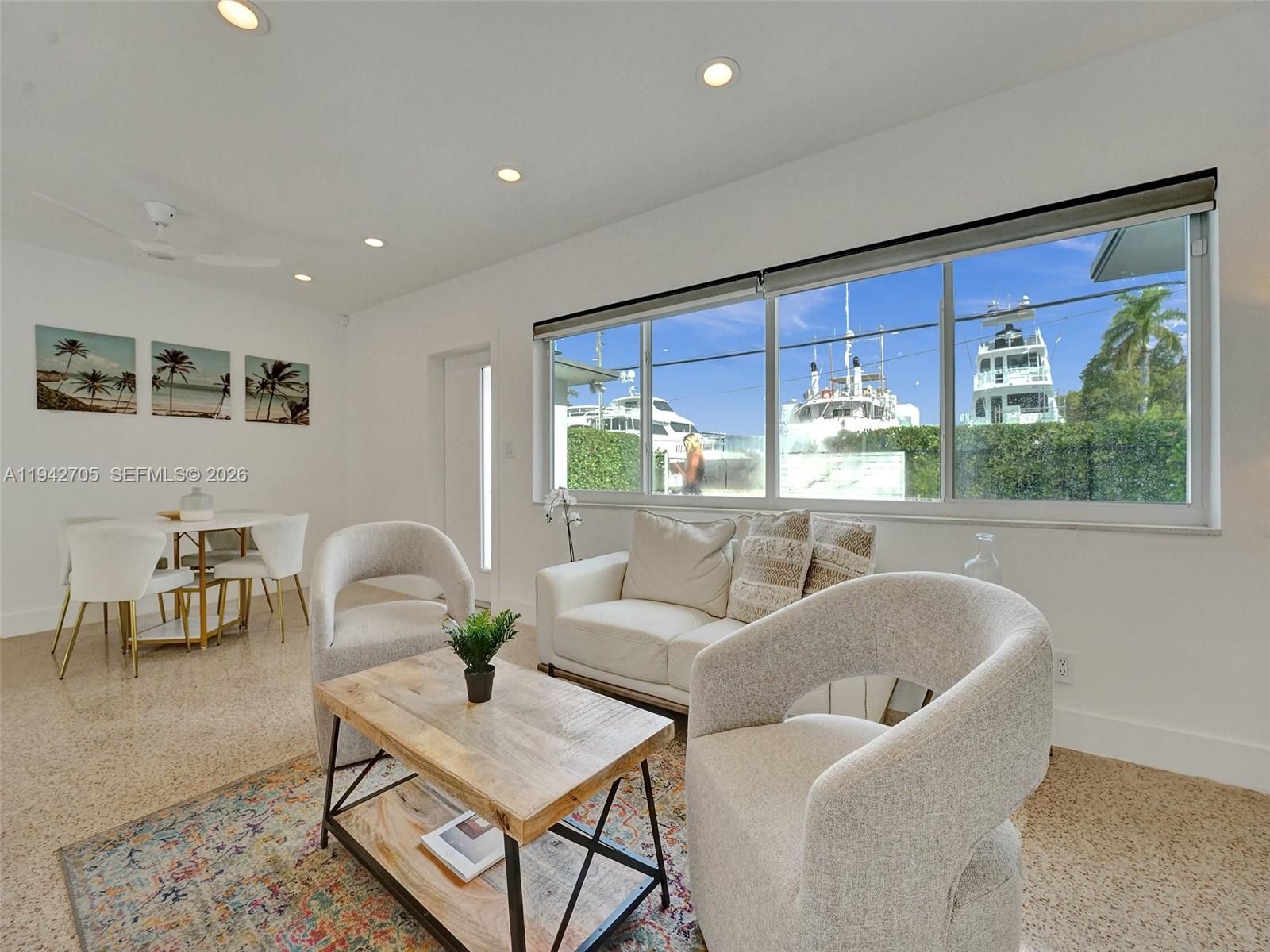 LAUDERDALE GROVES AMEN PL - Residential