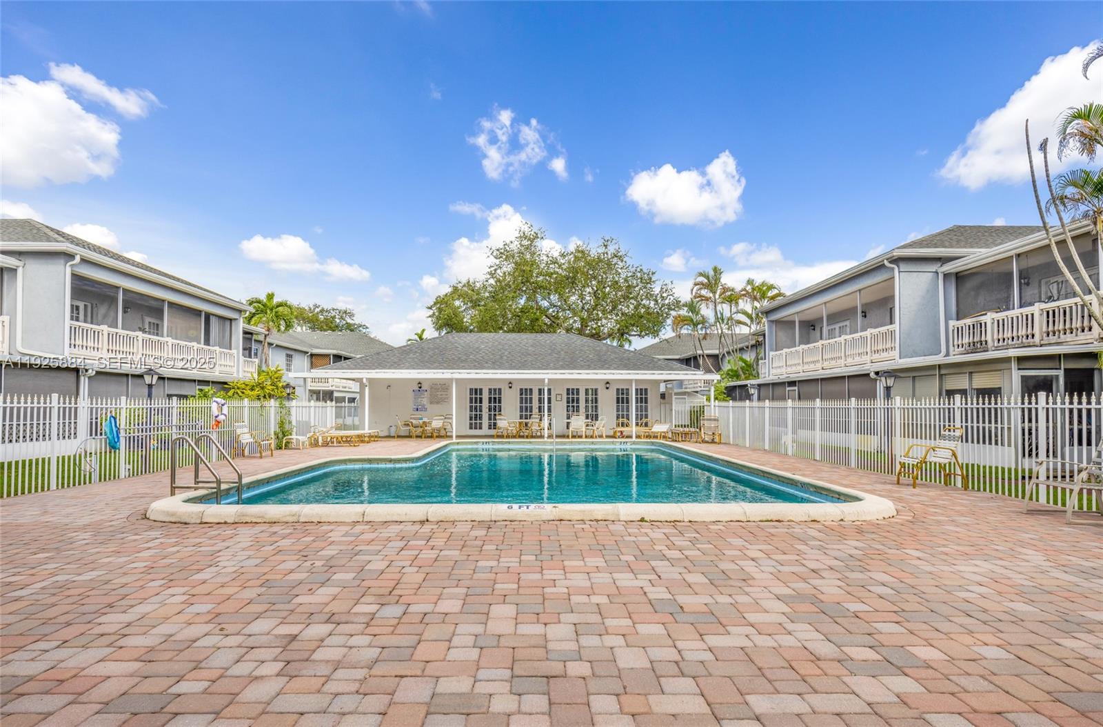 OAK PATHS CONDO - Residential