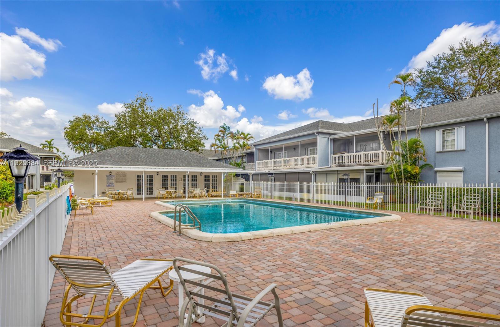 OAK PATHS CONDO - Residential