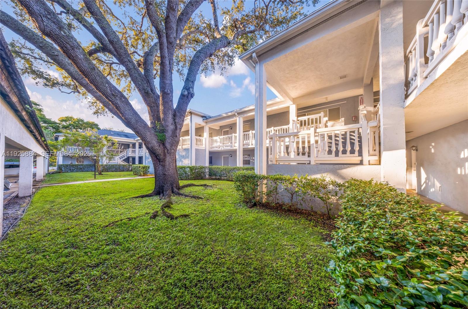 OAK PATHS CONDO - Residential