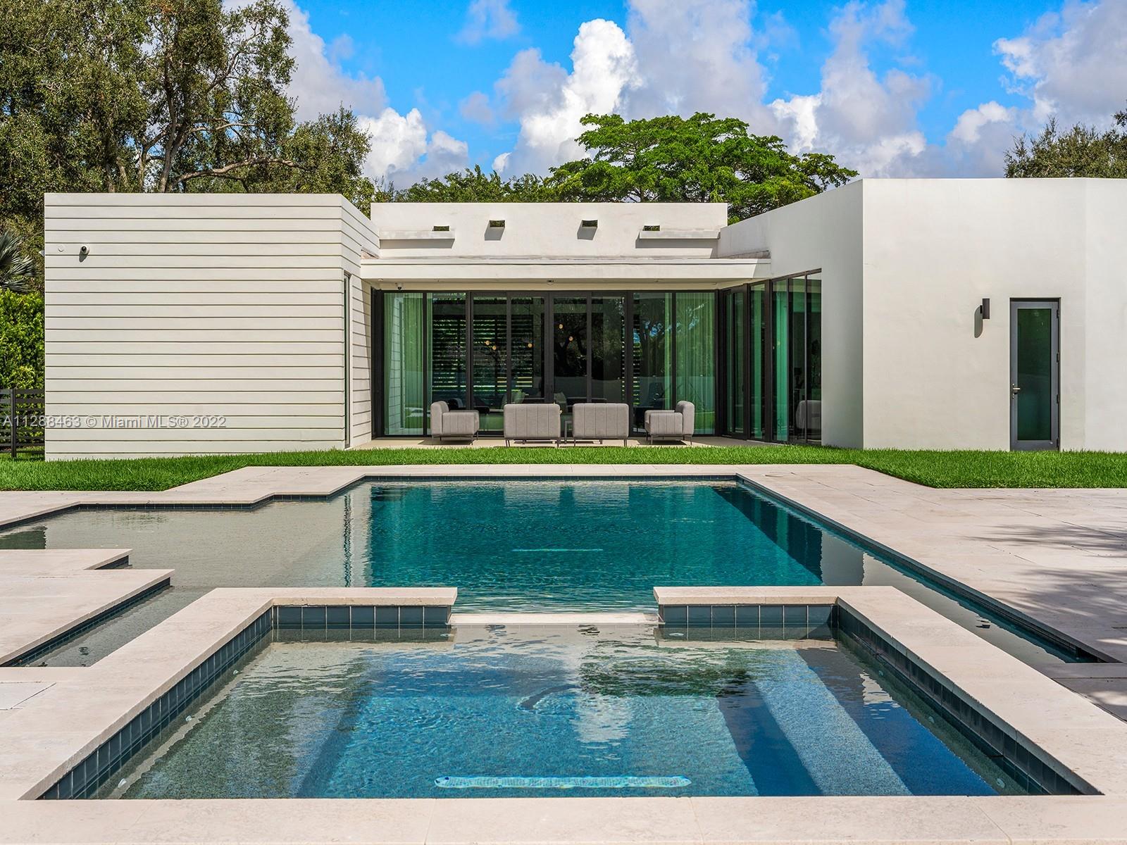 JUNELAND - Residential