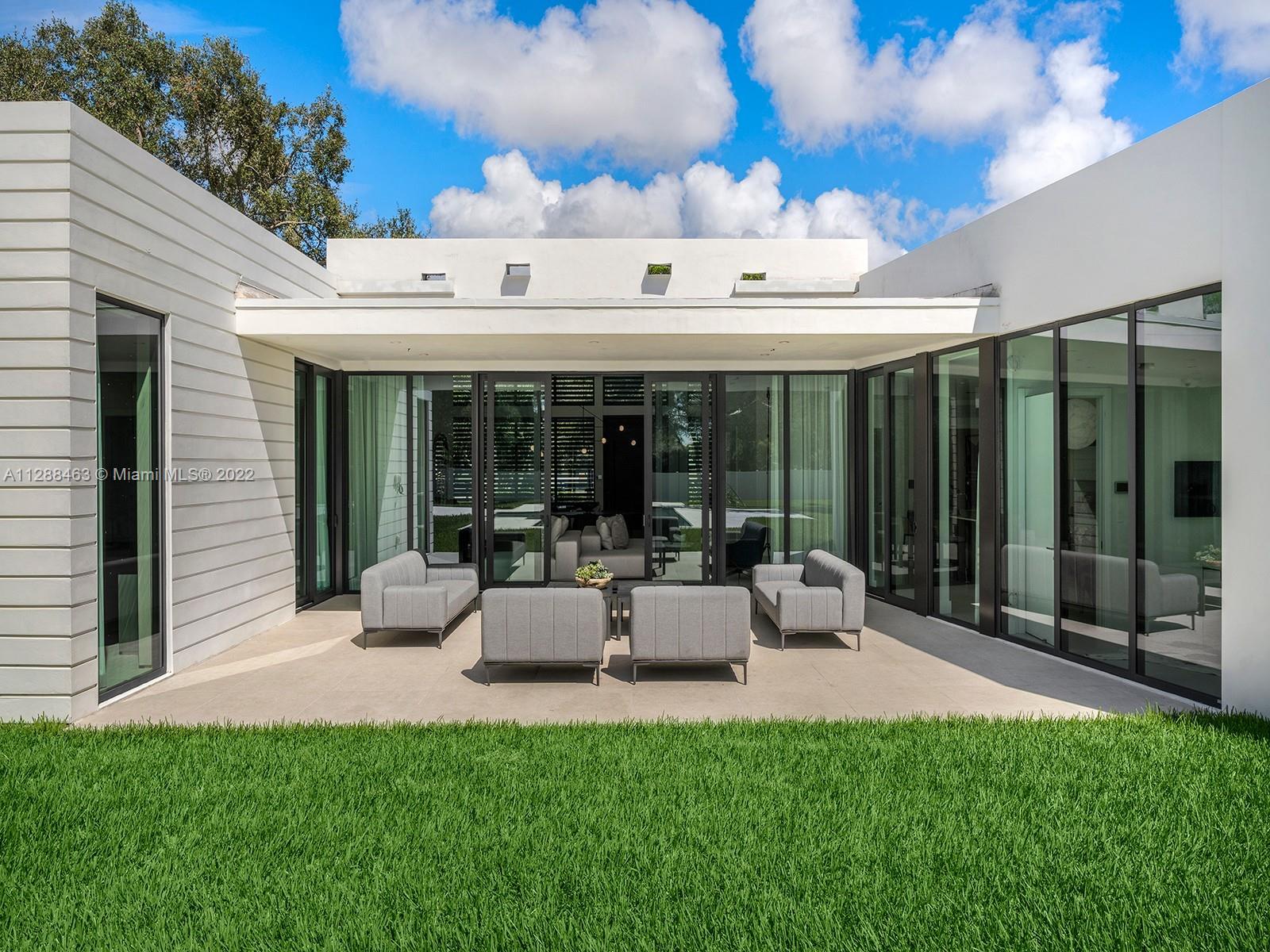 JUNELAND - Residential