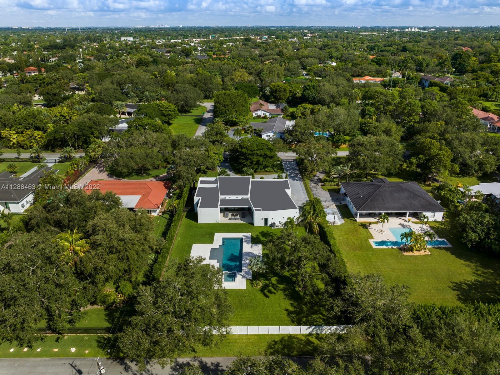 JUNELAND - Residential