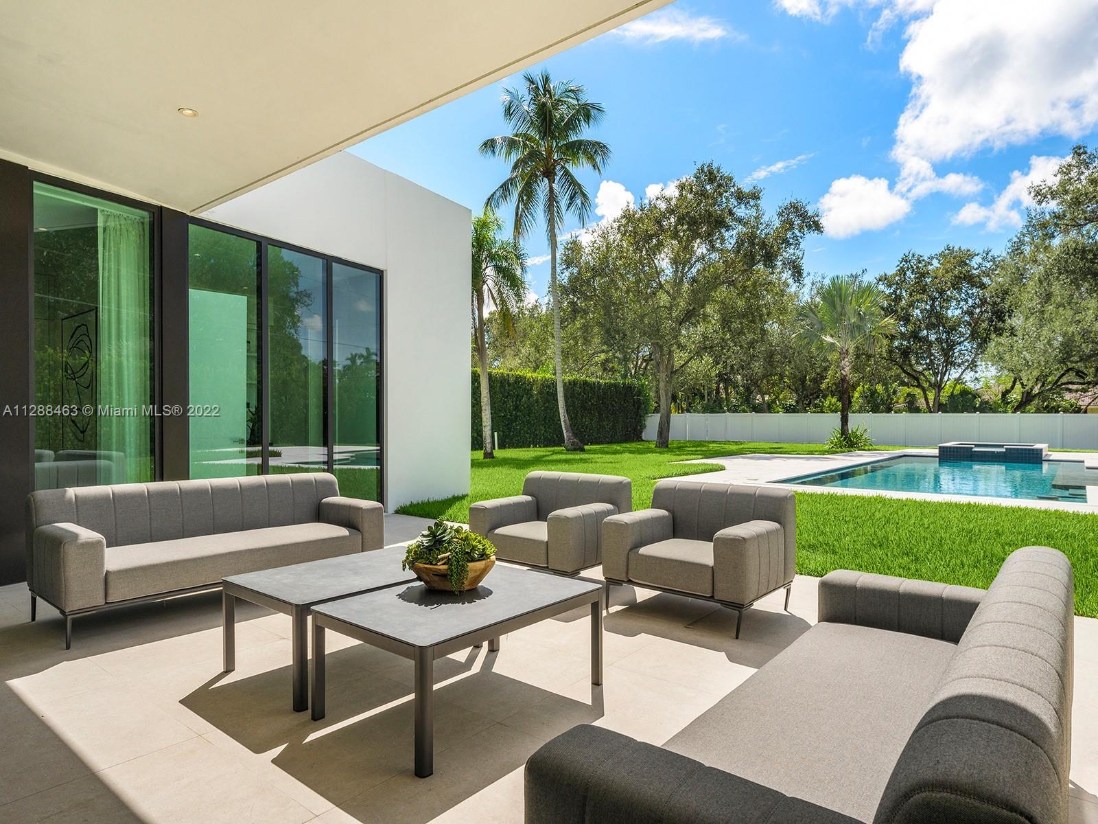 JUNELAND - Residential