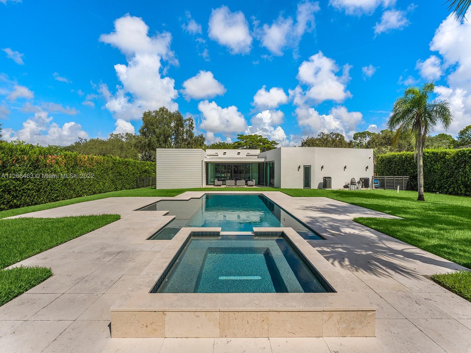 JUNELAND - Residential