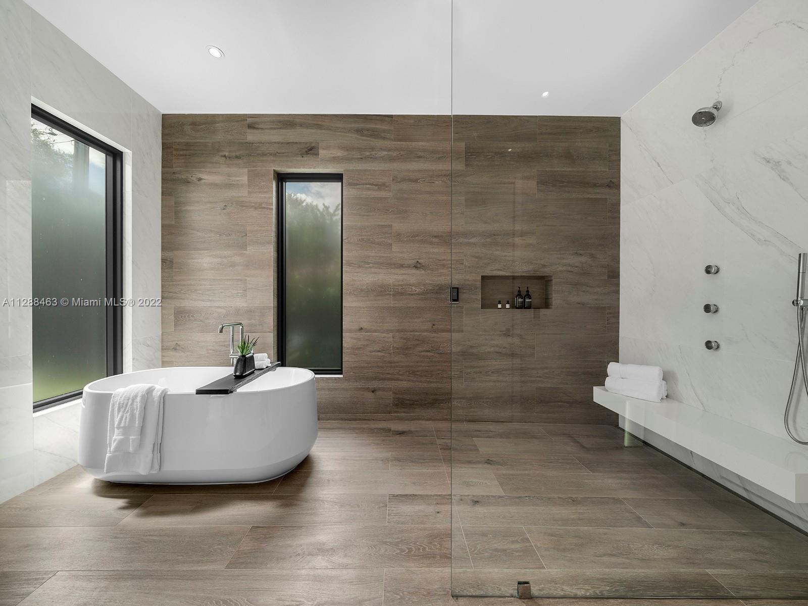 JUNELAND - Residential