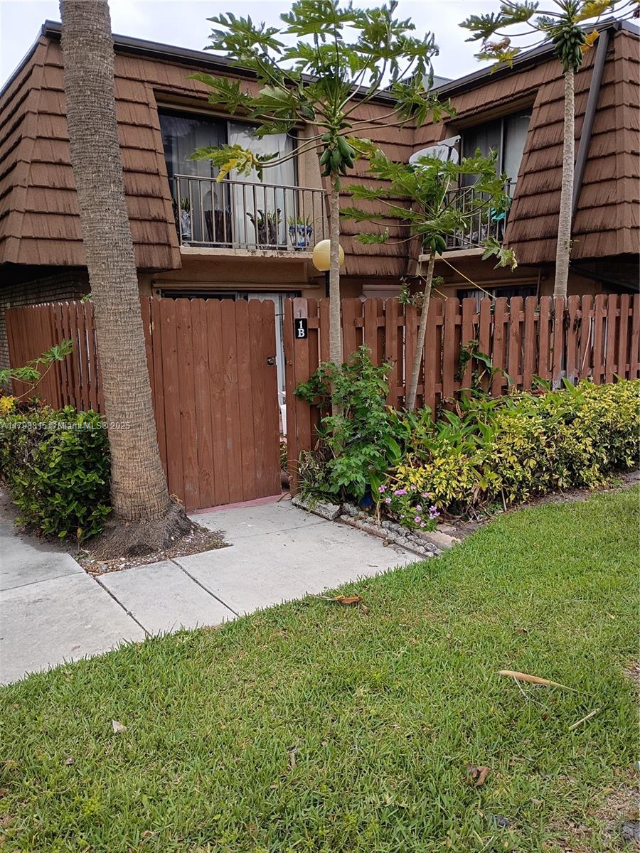 Charming 2 Bed, 1.5 Bath Townhome in a Prime Location
Nestled in a quiet, well-maintained neighborhood, this inviting townhome offers the perfect blend of comfort and convenience. Featuring 2 spacious bedrooms and 1.5 updated bathrooms, this home is ideal for anyone seeking low-maintenance living with easy access to everything.
Enjoy the benefits of being just minutes from the Turnpike and I-95, with popular shops, restaurants, and everyday essentials right around the corner. Whether you're commuting or exploring the area, you'll love the central location.
