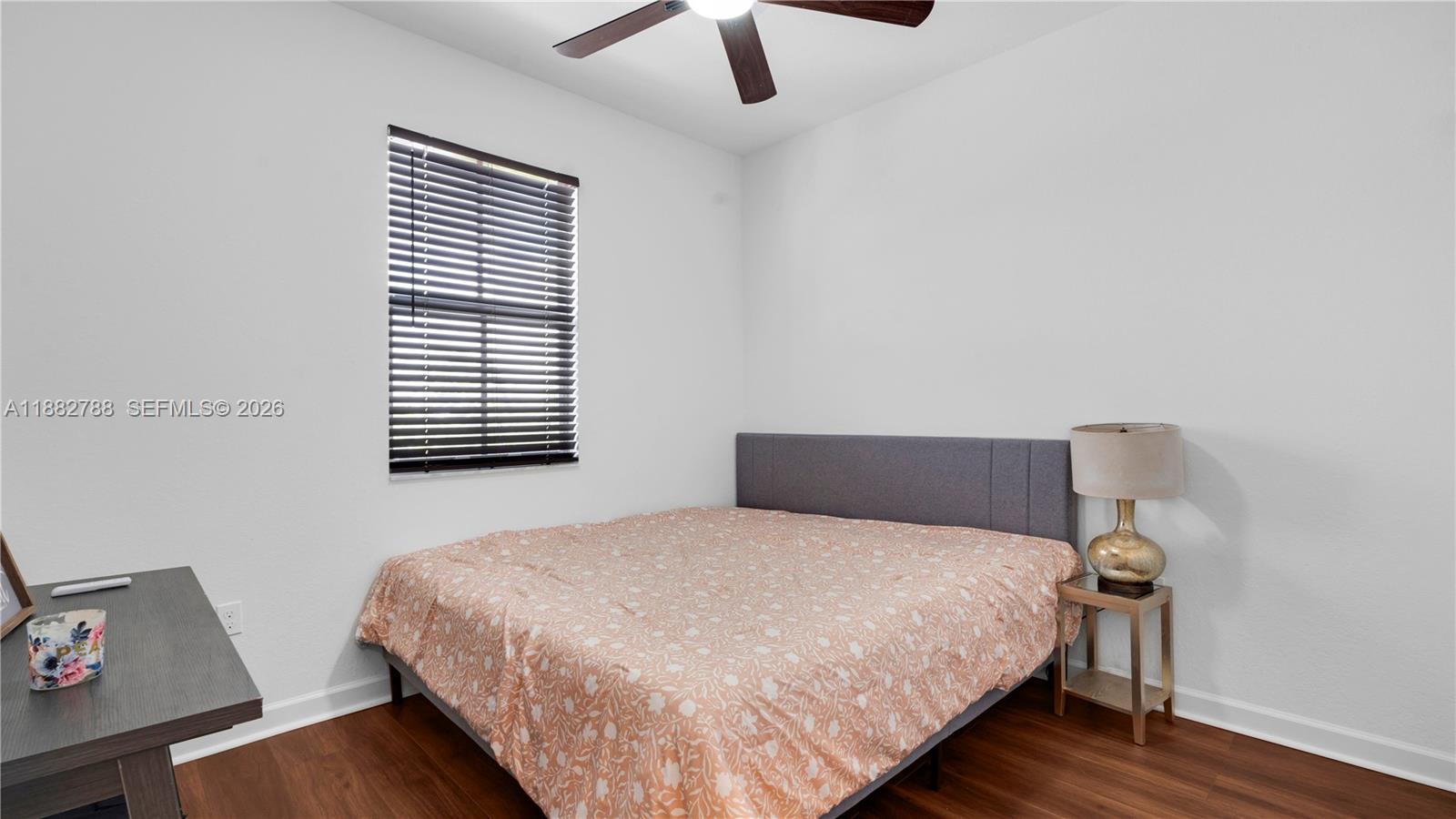 WYNDHAM LAKES PLAZA - Residential