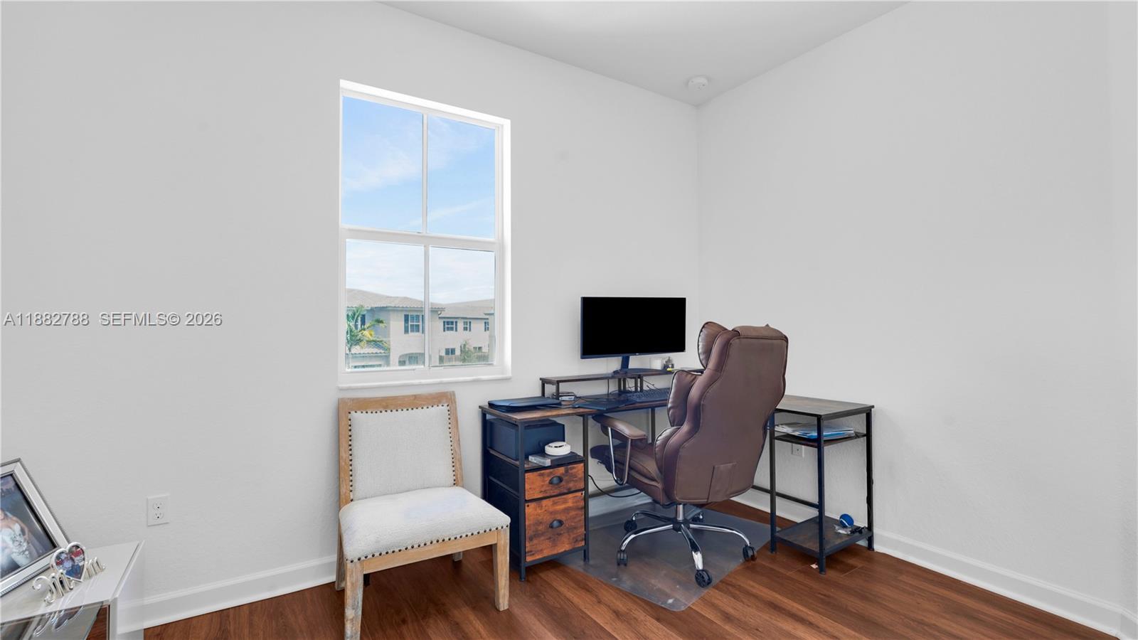 WYNDHAM LAKES PLAZA - Residential