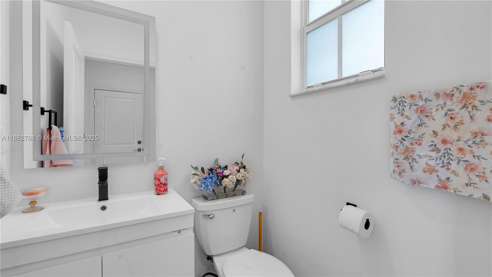 WYNDHAM LAKES PLAZA - Residential