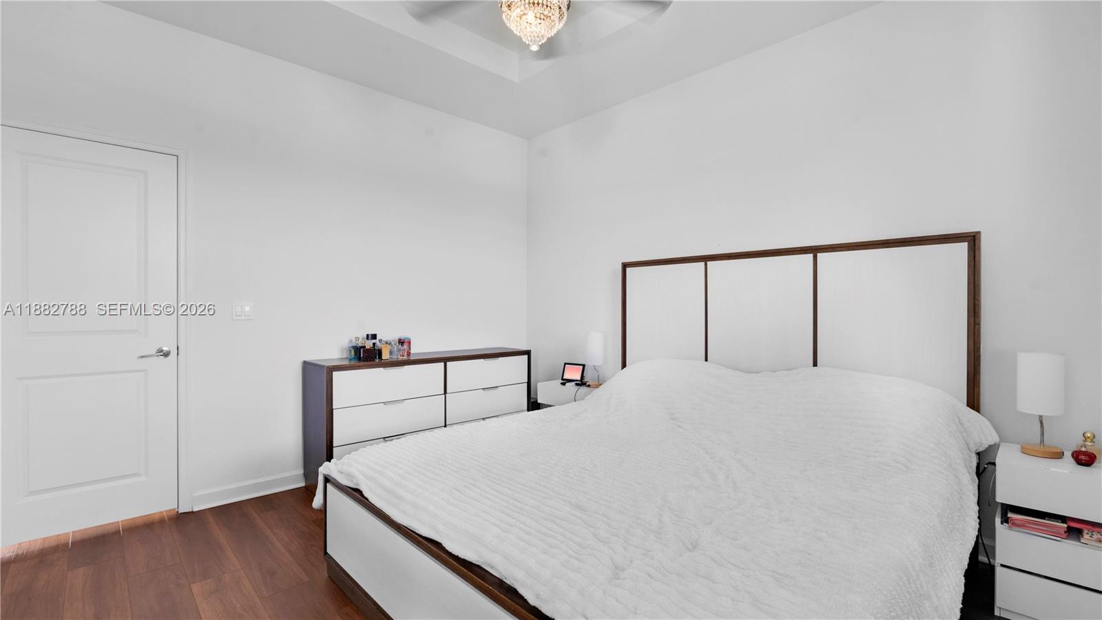 WYNDHAM LAKES PLAZA - Residential