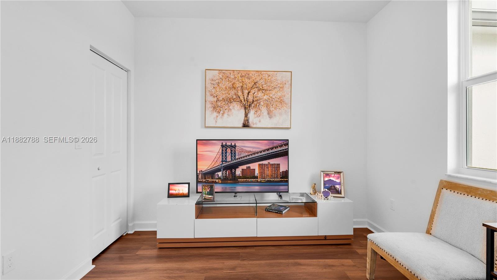 WYNDHAM LAKES PLAZA - Residential