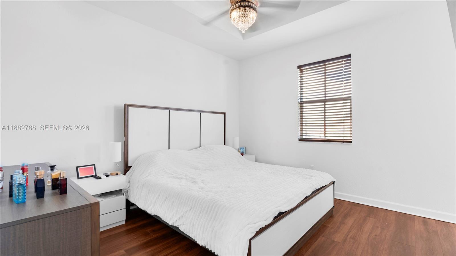 WYNDHAM LAKES PLAZA - Residential