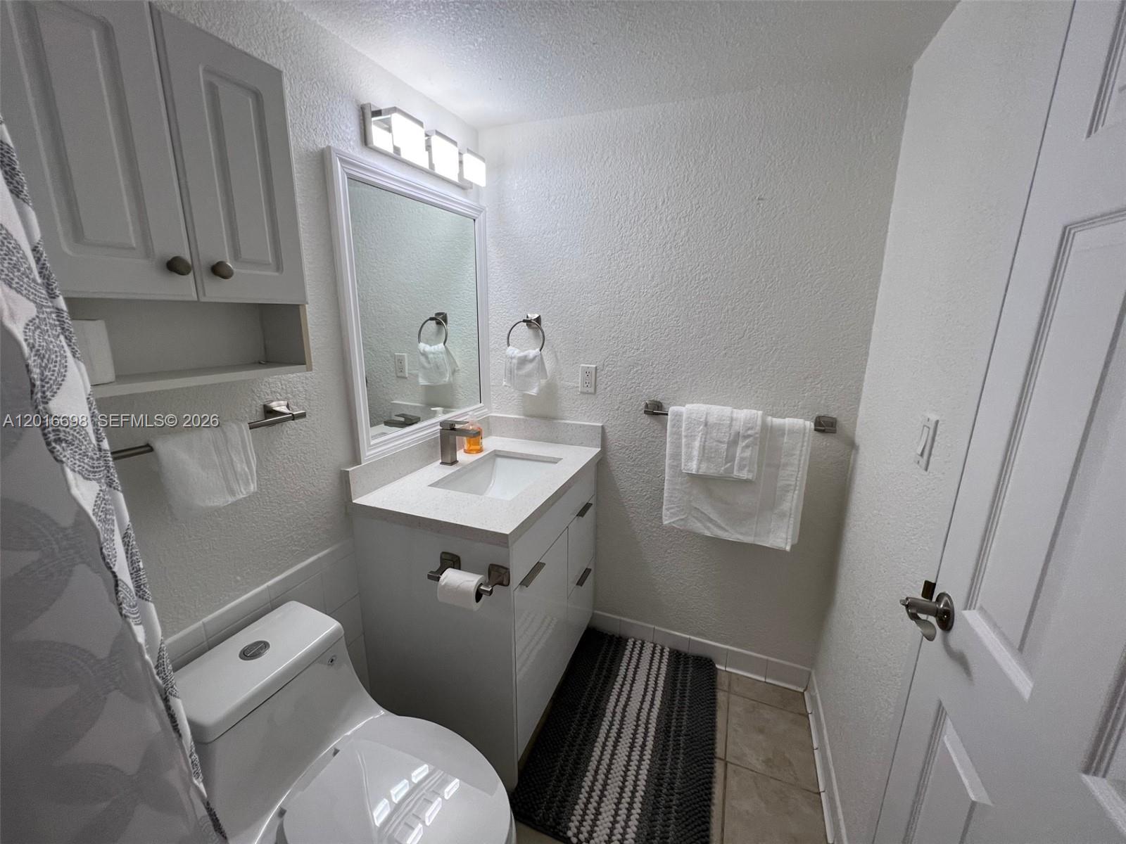 WAVE CONDO - Residential