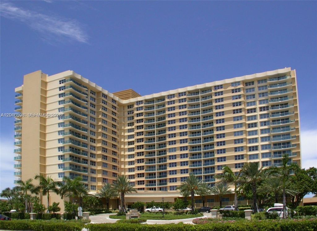 Photo of 2501 S Ocean Dr #PH6, Hollywood, FL 33019 (MLS # A12016698)