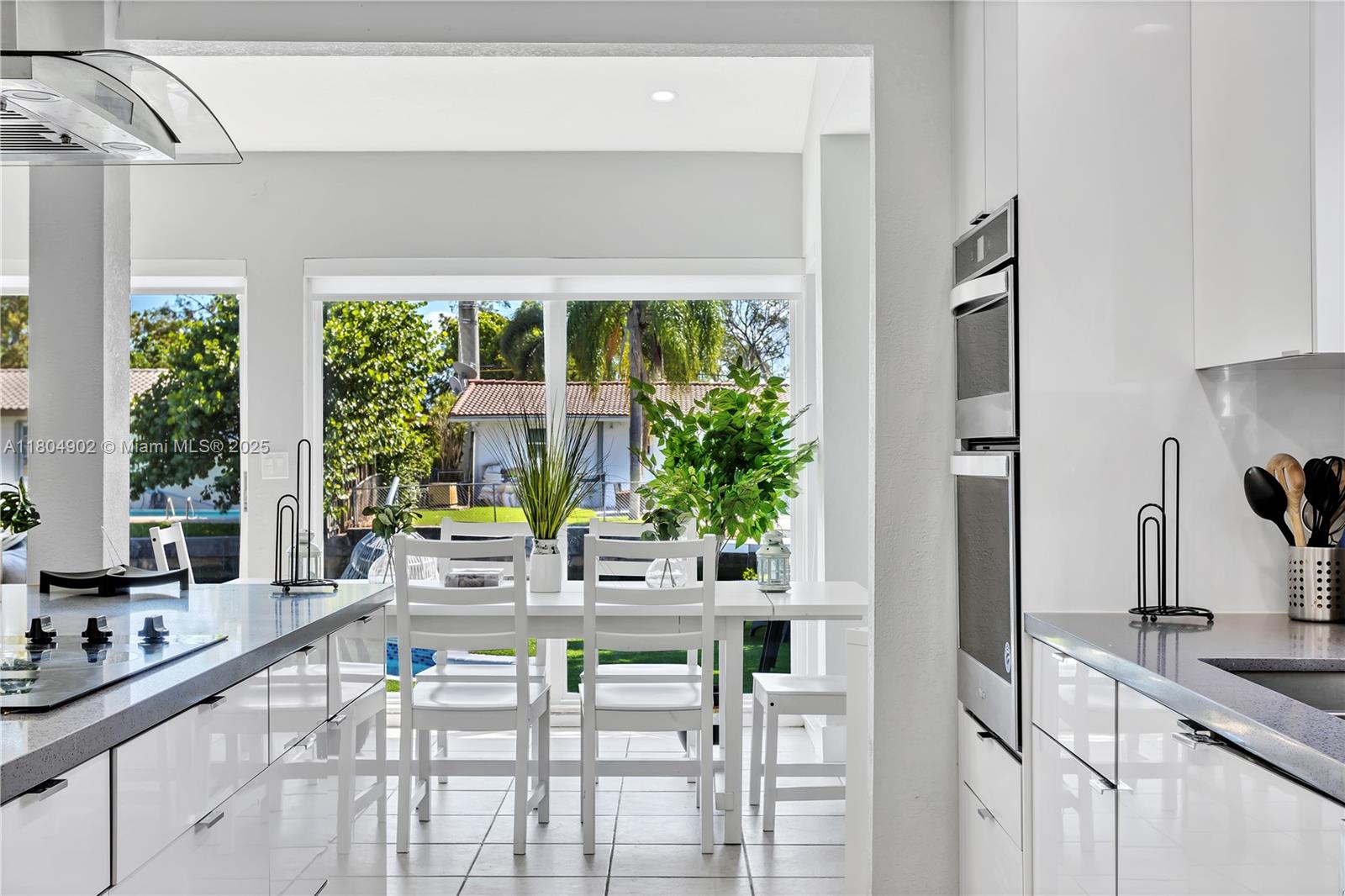 SUNSET ISLES SEC 1 - Residential Lease