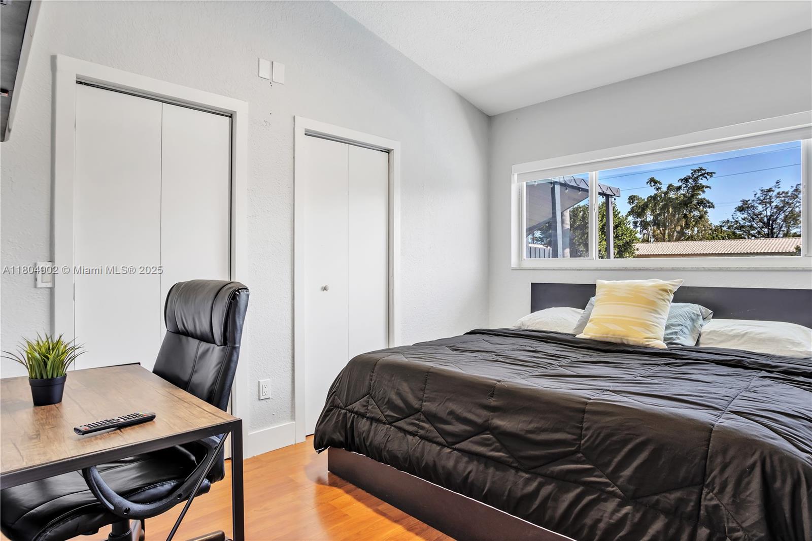 SUNSET ISLES SEC 1 - Residential Lease