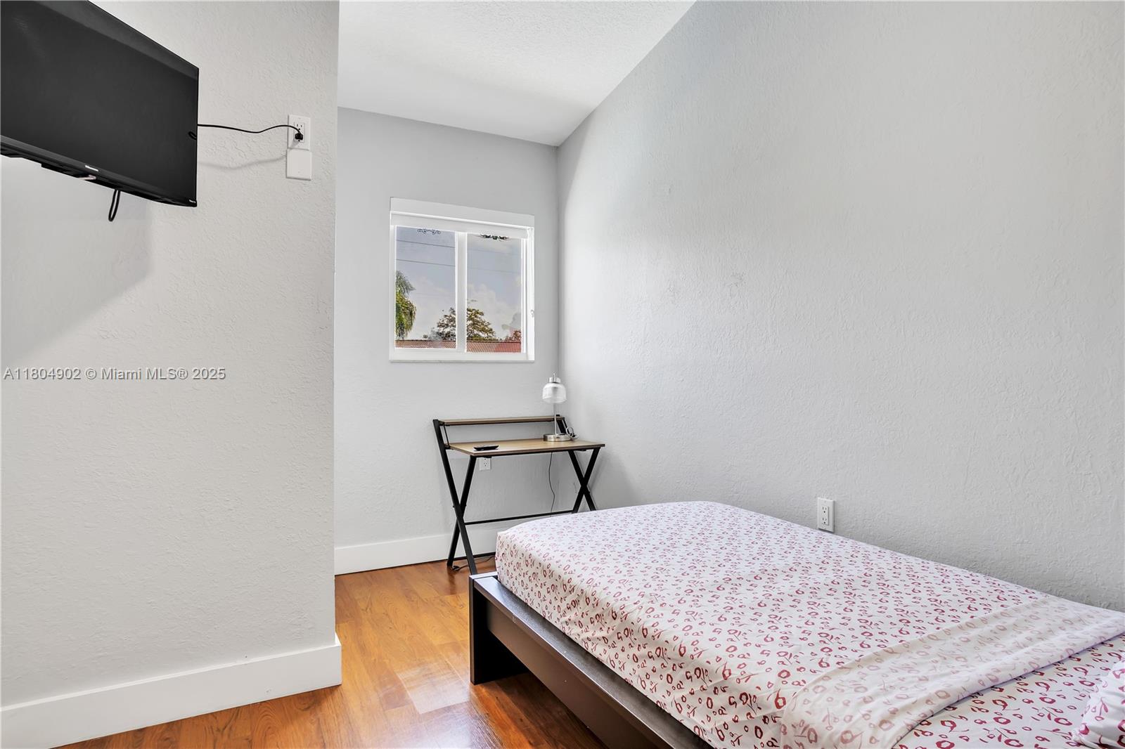 SUNSET ISLES SEC 1 - Residential Lease