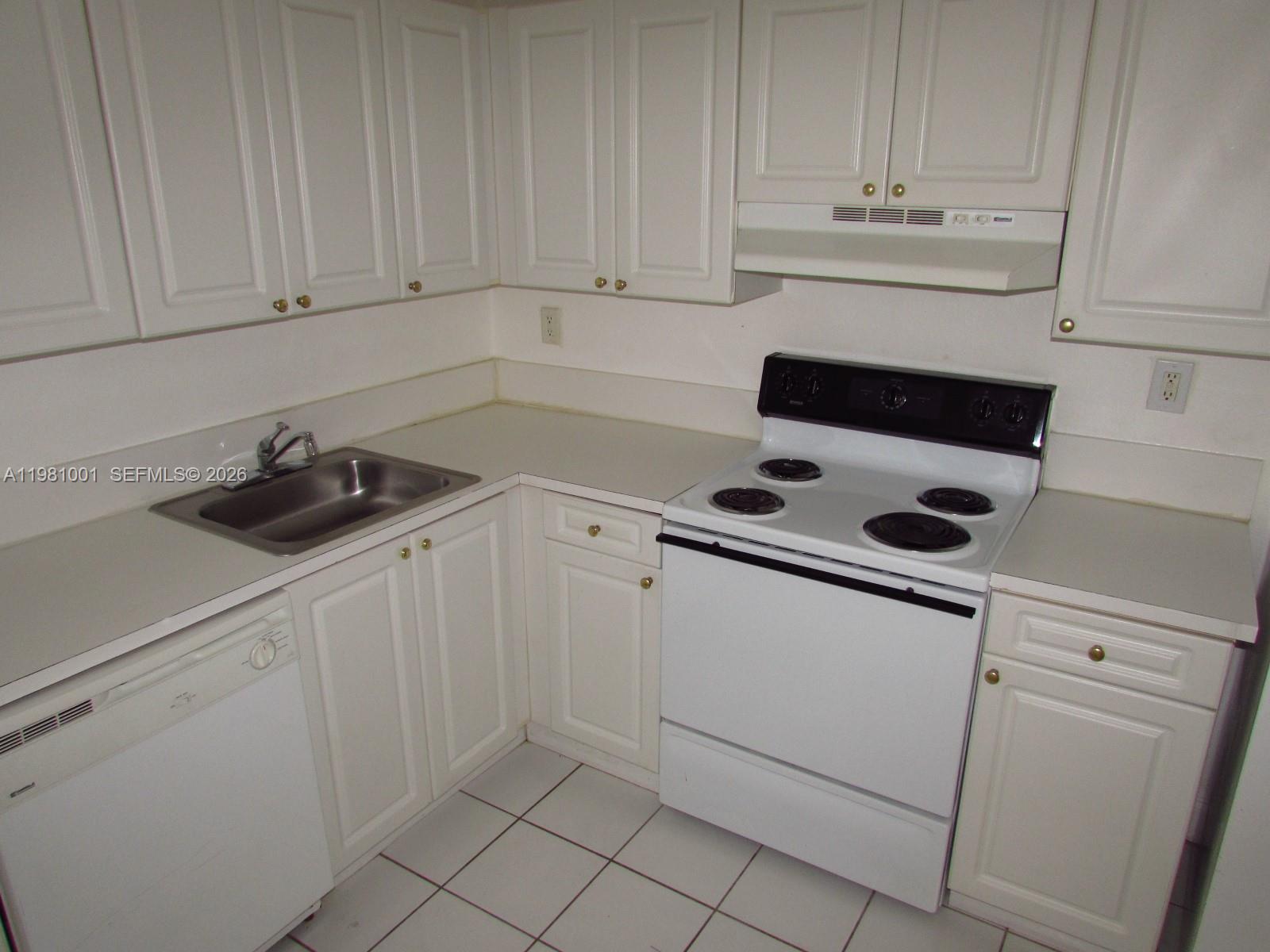 CONDADO REAL CONDO - Residential Lease